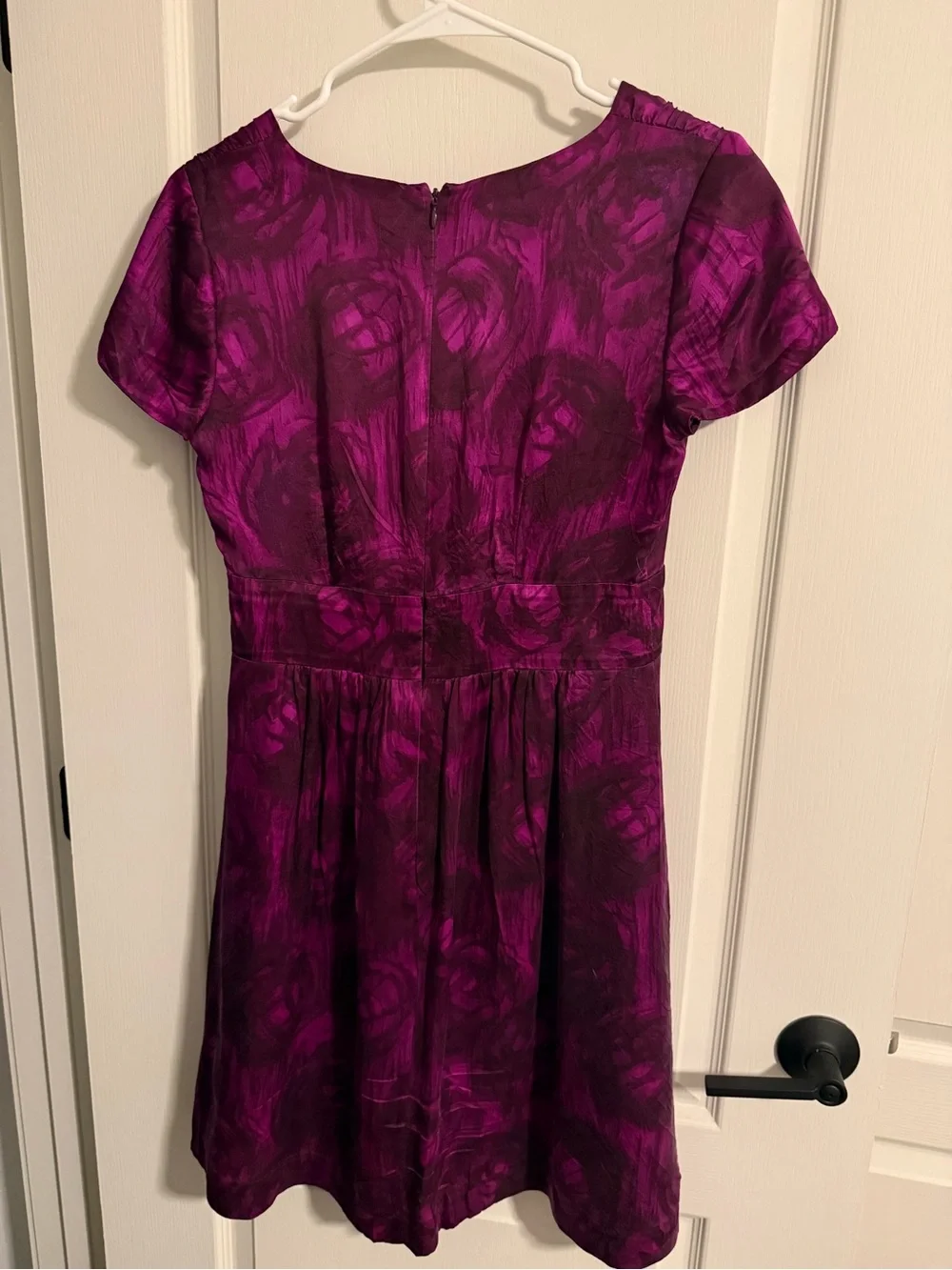 Banana Republic Plum V-Neck Short Sleeve Dress